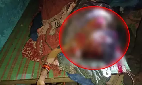 गर्भवती पत्नी पर चरित्र संदेह में पति ने सब्बल से किया वार, पुलिस ने किया गिरफ्तार गर्भवती पत्नी पर चरित्र संदेह में पति ने सब्बल से किया वार, पुलिस ने किया गिरफ्तार