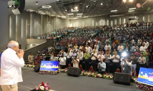Gujarat: छात्रों के लिए 370 करोड़ रुपये की स्कॉलरशिप, 13 लाख लाभार्थी