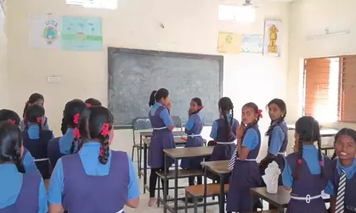 बढ़ती ठंड और शीतलहर के चलते स्कूल समय में बदलाव, 15 जनवरी तक नई टाइमिंग लागू बढ़ती ठंड और शीतलहर के चलते स्कूल समय में बदलाव, 15 जनवरी तक नई टाइमिंग लागू