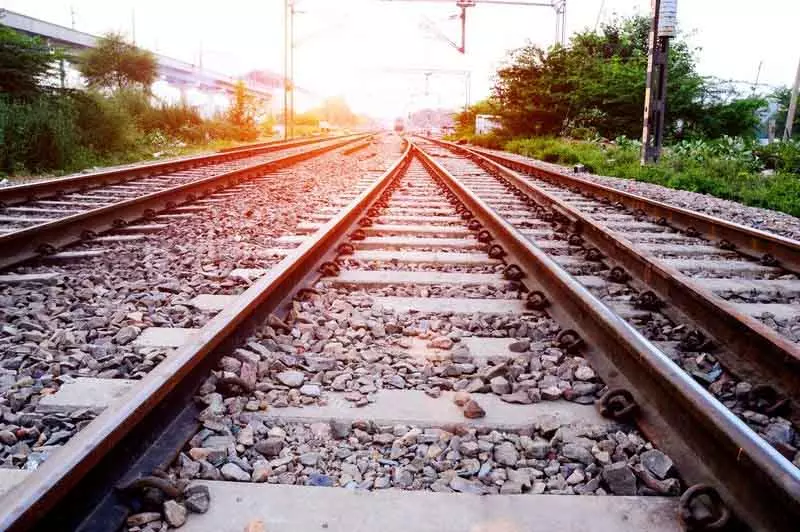 Bahadurgarh: रील बनाते समय ट्रेन की चपेट में आए 2 युवक Bahadurgarh: रील बनाते समय ट्रेन की चपेट में आए 2 युवक