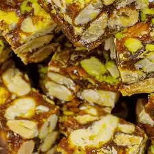Dry Fruit Chikki : सर्दियों में गुड़ और ड्राई फ्रूट से बनाएं टेस्टी चिक्की Dry Fruit Chikki : सर्दियों में गुड़ और ड्राई फ्रूट से बनाएं टेस्टी चिक्की