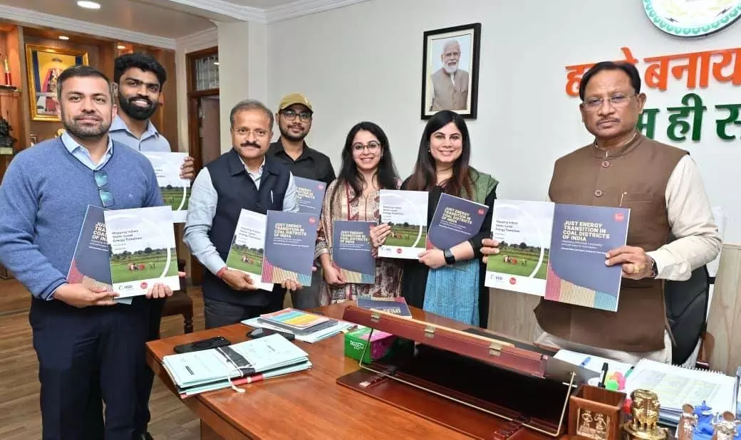 कोयला क्षेत्रों में जस्ट ट्रांज़िशन पर विस्तृत चर्चा, राज्य में नवीकरणीय ऊर्जा विस्तार के लिए ठोस कदमों पर बल कोयला क्षेत्रों में जस्ट ट्रांज़िशन पर विस्तृत चर्चा, राज्य में नवीकरणीय ऊर्जा विस्तार के लिए ठोस कदमों पर बल