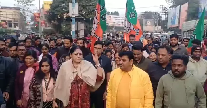 Asansol: आसनसोल में सुरक्षा की मांग, भाजपा का सीपी कार्यालय घेराव Asansol: आसनसोल में सुरक्षा की मांग, भाजपा का सीपी कार्यालय घेराव