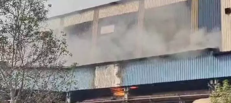 गैस रिसाव होने से BSP में लगी आग, मचा हड़कंप गैस रिसाव होने से BSP में लगी आग, मचा हड़कंप
