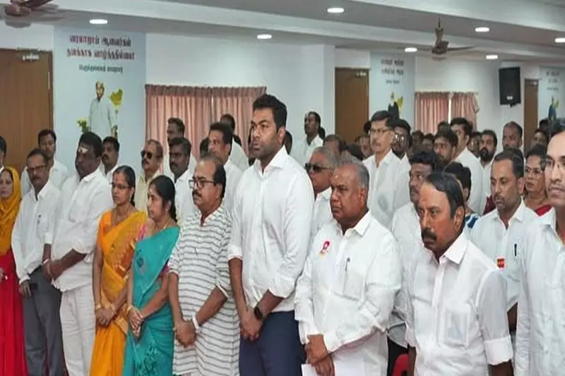 Tamil Nadu: विजय की CM बनने की इच्छा के बीच TVK ने अहम पोल पैनल बनाए Tamil Nadu: विजय की CM बनने की इच्छा के बीच TVK ने अहम पोल पैनल बनाए