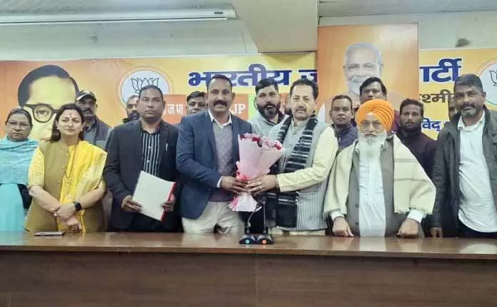 Billawaria ने जम्मू और श्रीनगर नगर निगमों में नियुक्ति के नियमों में समानता की मांग की Billawaria ने जम्मू और श्रीनगर नगर निगमों में नियुक्ति के नियमों में समानता की मांग की