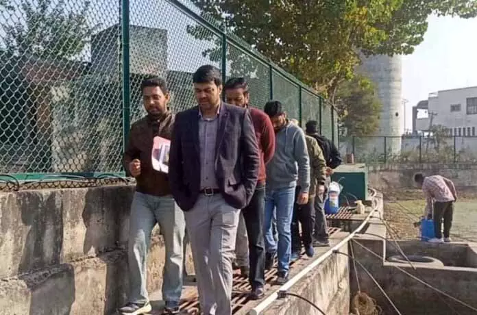 JMC कमिश्नर ने जल निकायों के जीर्णोद्धार की प्रगति का निरीक्षण किया JMC कमिश्नर ने जल निकायों के जीर्णोद्धार की प्रगति का निरीक्षण किया