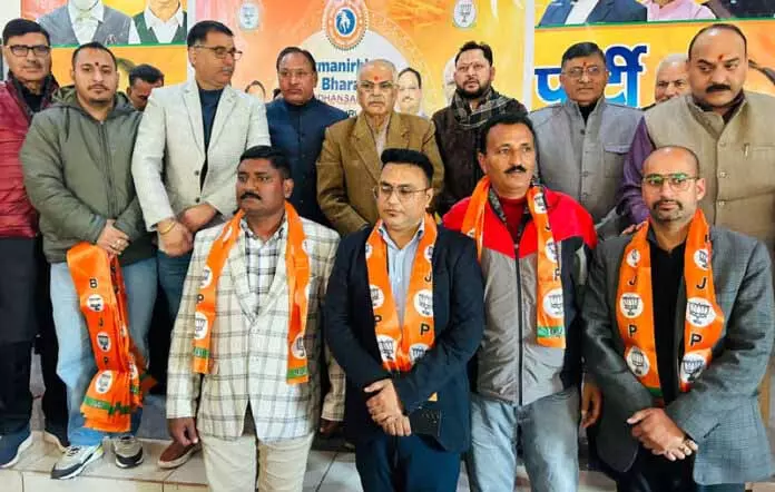 BJP नए जोश के साथ सुशासन दिवस के लिए तैयार BJP नए जोश के साथ सुशासन दिवस के लिए तैयार