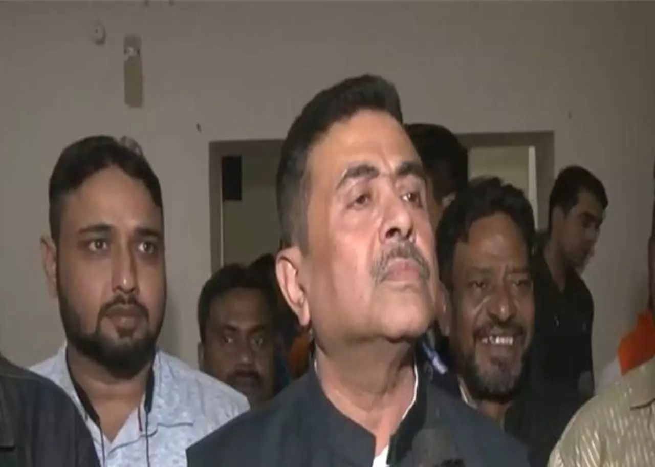 विपक्ष के नेता सुवेंदु अधिकारी ने West Bengal से घुसपैठियों को हटाने का किया आह्वान विपक्ष के नेता सुवेंदु अधिकारी ने West Bengal से घुसपैठियों को हटाने का किया आह्वान