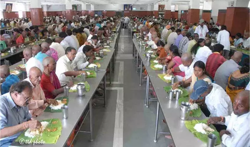 60 TTD मंदिरों में अन्नप्रसादम बांटने का इंतज़ाम 60 TTD मंदिरों में अन्नप्रसादम बांटने का इंतज़ाम