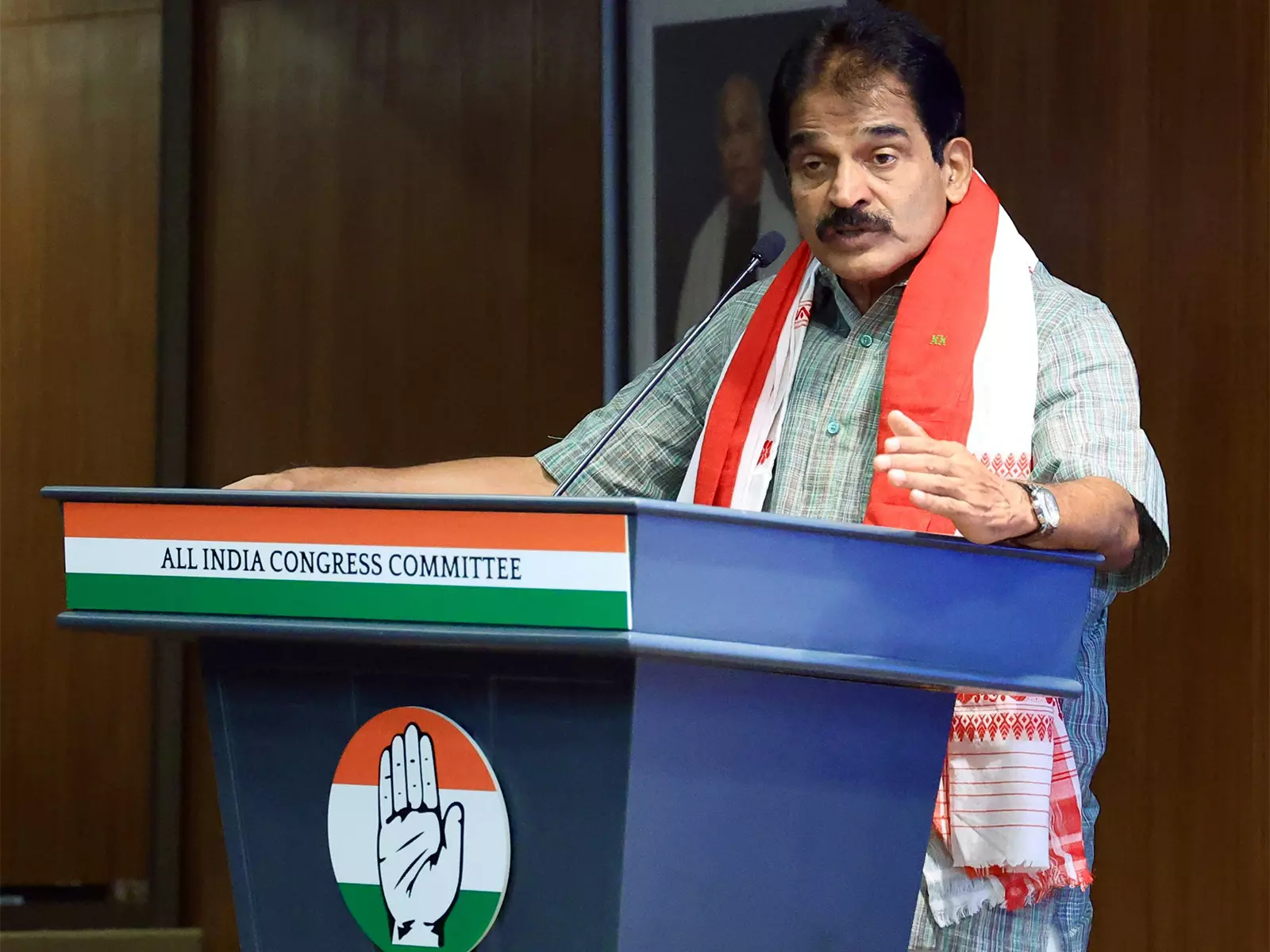 KC Venugopal ने शिवराज पाटिल को देश के सफल गृह मंत्रियों में बताया KC Venugopal ने शिवराज पाटिल को देश के सफल गृह मंत्रियों में बताया