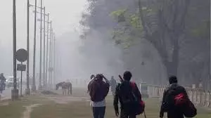 Kolkata: कोलकाता समेत पूरे राज्य में ठंड बढ़ी, पारा गिरा Kolkata: कोलकाता समेत पूरे राज्य में ठंड बढ़ी, पारा गिरा