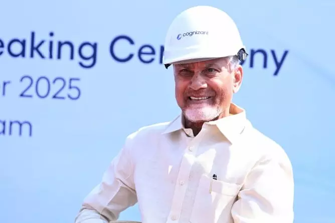 CM Naidu: विजाग को वर्ल्ड-क्लास नॉलेज और टेक हब के तौर पर डेवलप किया जाएगा CM Naidu: विजाग को वर्ल्ड-क्लास नॉलेज और टेक हब के तौर पर डेवलप किया जाएगा