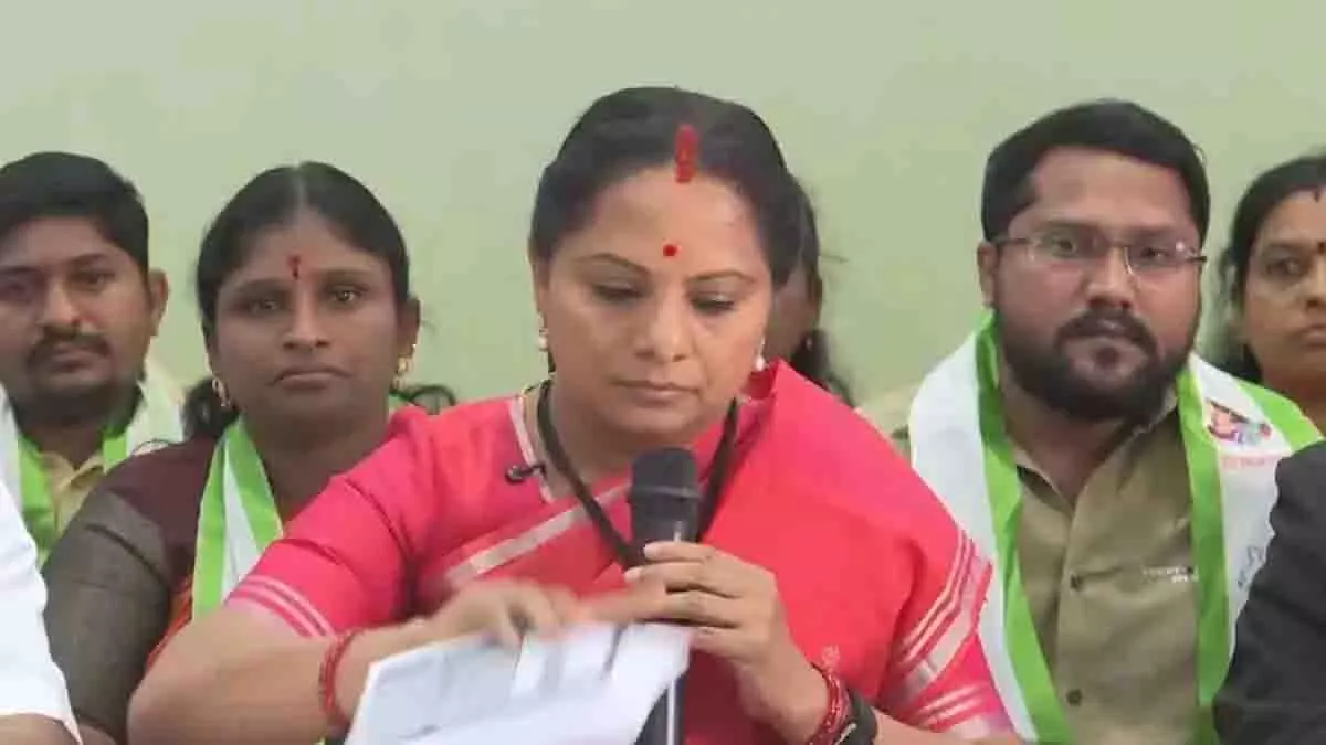कविता ने आपत्तिजनक टिप्पणी पर BRS और BJP नेताओं को भेजा लीगल नोटिस कविता ने आपत्तिजनक टिप्पणी पर BRS और BJP नेताओं को भेजा लीगल नोटिस