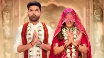 Suniel Shetty ने किस किस को प्यार करूं 2 स्क्रीनिंग में बिंदास और स्टाइलिश एंट्री की Suniel Shetty ने किस किस को प्यार करूं 2 स्क्रीनिंग में बिंदास और स्टाइलिश एंट्री की