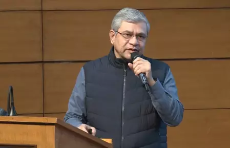दो फेज में होगी देश की जनगणना, केंद्रीय कैबिनेट की बैठक में बजट को मिली मंजूरी दो फेज में होगी देश की जनगणना, केंद्रीय कैबिनेट की बैठक में बजट को मिली मंजूरी