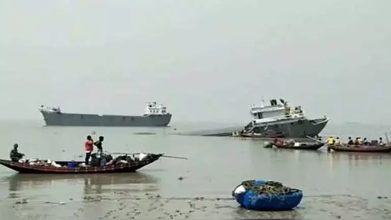 Hooghly नदी पर अतिक्रमण के आरोपों से हावड़ा में हंगामा Hooghly नदी पर अतिक्रमण के आरोपों से हावड़ा में हंगामा