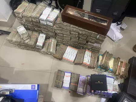 बड़े ट्रांसनेशनल साइबर क्राइम नेटवर्क का भंडाफोड़, 6 आरोपी गिरफ्तार बड़े ट्रांसनेशनल साइबर क्राइम नेटवर्क का भंडाफोड़, 6 आरोपी गिरफ्तार
