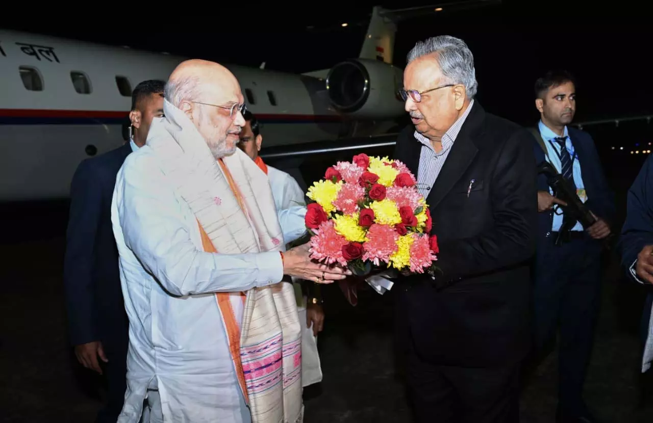 विधानसभा अध्यक्ष डॉ. रमन सिंह ने केंद्रीय गृह मंत्री अमित शाह का किया स्वागत विधानसभा अध्यक्ष डॉ. रमन सिंह ने केंद्रीय गृह मंत्री अमित शाह का किया स्वागत