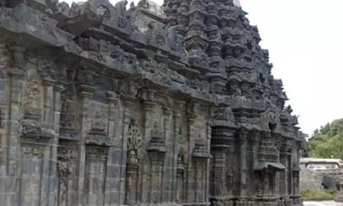 800 साल पुराना शिवालय, जहां उल्टी दिशा में लिखी है रामायण 800 साल पुराना शिवालय, जहां उल्टी दिशा में लिखी है रामायण