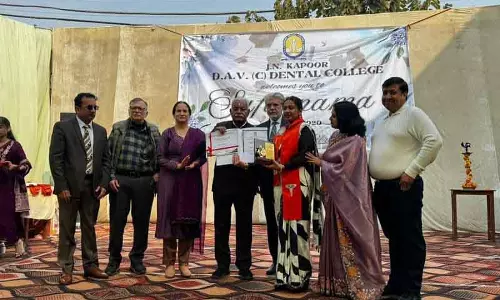विधायक ने छात्रों के विकास में DAV Dental College की भूमिका की तारीफ़ की।