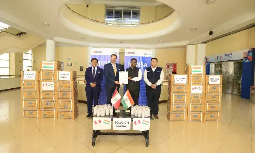 ग्लोबल साउथ के साथ एकजुटता: भारत ने पेरू को 250,000 सलाइन बोतलें भेजीं ग्लोबल साउथ के साथ एकजुटता: भारत ने पेरू को 250,000 सलाइन बोतलें भेजीं