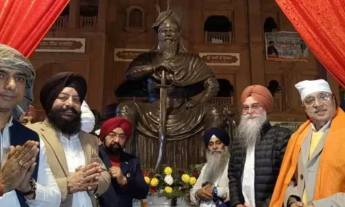 Punjab सरकार ने युवाओं को सिख इतिहास से फिर से जोड़ने के लिए नई पहल और मूर्तियों का अनावरण किया Punjab सरकार ने युवाओं को सिख इतिहास से फिर से जोड़ने के लिए नई पहल और मूर्तियों का अनावरण किया