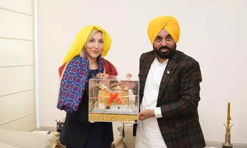 पंजाब के सीएम ने निवेश और मैन्युफैक्चरिंग के लिए UK के साथ रणनीतिक गठजोड़ की बात कही पंजाब के सीएम ने निवेश और मैन्युफैक्चरिंग के लिए UK के साथ रणनीतिक गठजोड़ की बात कही