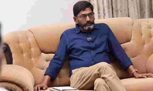 Chennai: यूट्यूबर सावुक्कू शंकर को गिरफ्तार करने की पुलिस की कोशिश के बीच गतिरोध