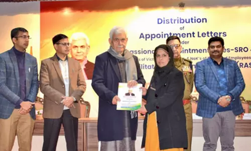 J&K: आतंकी पीड़ित परिवारों के लिए न्याय और रोजगार का वादा, एल-जी का बयान