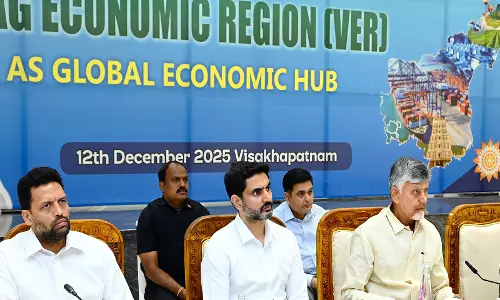 Chandrababu Naidu ने विशाखापत्तनम आर्थिक क्षेत्र को वैश्विक आर्थिक केंद्र बनाने का रोडमैप पेश किया