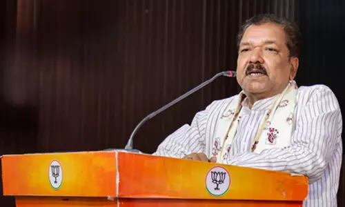 मंत्री का बयान विवादित ट्वीट पर: परिवारिक मामला, जनता को शामिल नहीं करना चाहिए मंत्री का बयान विवादित ट्वीट पर: परिवारिक मामला, जनता को शामिल नहीं करना चाहिए