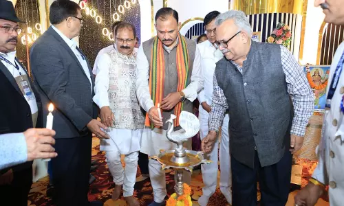 स्वास्थ्य मंत्री श्याम बिहारी जायसवाल ने द्वितीय नेशनल होम्योपैथिक सेमिनार का किया शुभारंभ स्वास्थ्य मंत्री श्याम बिहारी जायसवाल ने द्वितीय नेशनल होम्योपैथिक सेमिनार का किया शुभारंभ