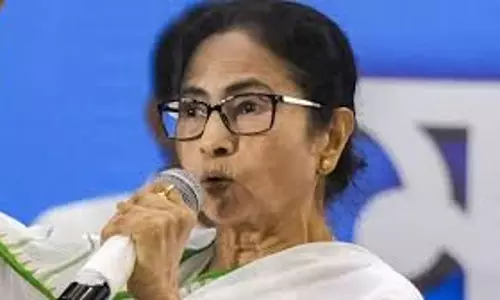 ममता बनर्जी ने मेस्सी दौरे की गड़बड़ी जांच के लिए न्यायिक समिति बनाई ममता बनर्जी ने मेस्सी दौरे की गड़बड़ी जांच के लिए न्यायिक समिति बनाई
