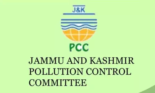 JKPCC ने बडगाम रेलवे स्टेशन पर 17,450 किलोग्राम बैन पॉलीथीन ज़ब्त की