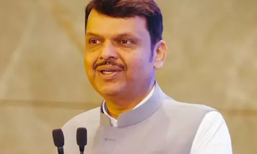 CM ने मुंबई के पश्चिमी इलाकों में शहरी सुधार के लिए नई योजना का ऐलान किया CM ने मुंबई के पश्चिमी इलाकों में शहरी सुधार के लिए नई योजना का ऐलान किया