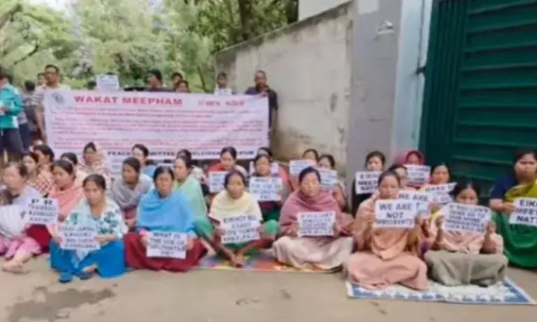 Manipur: कुकी-ज़ो IDP कमेटी ने सरकार को अल्टीमेटम दिया, 18 दिसंबर की डेडलाइन तय की Manipur: कुकी-ज़ो IDP कमेटी ने सरकार को अल्टीमेटम दिया, 18 दिसंबर की डेडलाइन तय की