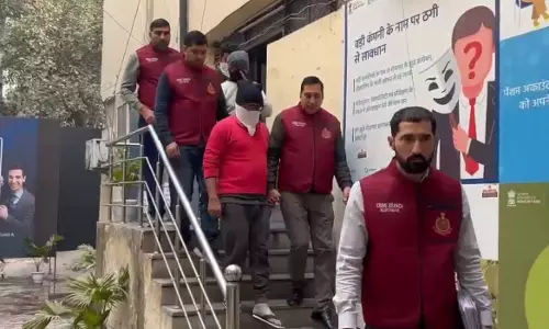 1.16 करोड़ ठगे: पुलिस ने साइबर फ्रॉड सिंडिकेट के सदस्यों को दबोचा, 82 साल के बुज़ुर्ग को बनाया निशाना 1.16 करोड़ ठगे: पुलिस ने साइबर फ्रॉड सिंडिकेट के सदस्यों को दबोचा, 82 साल के बुज़ुर्ग को बनाया निशाना