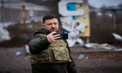 Ukraine War: ज़ेलेंस्की ने कुपियांस्क फ्रंटलाइन का दौरा किया, रूस के दावों को खारिज किया