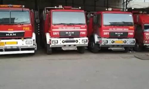 Ahmedabad: चांदखेड़ा में पैलेडियम बिजनेस हब में आग लगी