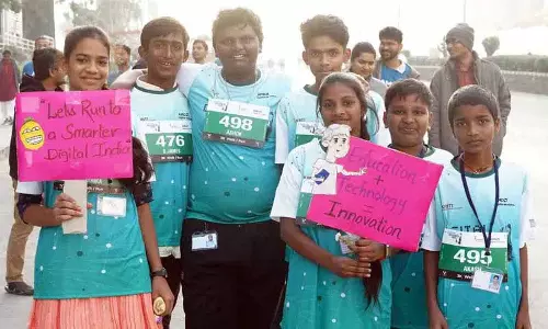 Hyderabad: टी-वर्क्स में डिजिटल लिटरेसी रन में 1,000 से ज़्यादा प्रतिभागियों ने हिस्सा लिया Hyderabad: टी-वर्क्स में डिजिटल लिटरेसी रन में 1,000 से ज़्यादा प्रतिभागियों ने हिस्सा लिया