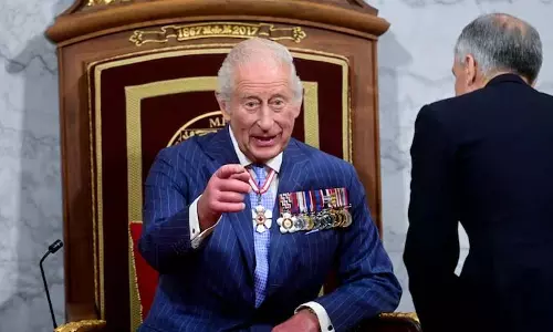 King Charles का कहना है कि नए साल में कैंसर के लिए उनका इलाज कम किया जा सकता