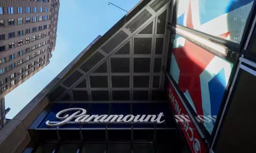 Paramount का 54 बिलियन डॉलर का कर्ज वार्नर की बोली में अहम भूमिका निभा रहा Paramount का 54 बिलियन डॉलर का कर्ज वार्नर की बोली में अहम भूमिका निभा रहा