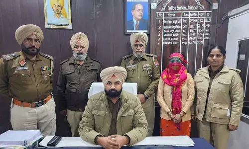 Chabal में तीन सदस्यीय हेरोइन गिरोह का भंडाफोड़ Chabal में तीन सदस्यीय हेरोइन गिरोह का भंडाफोड़