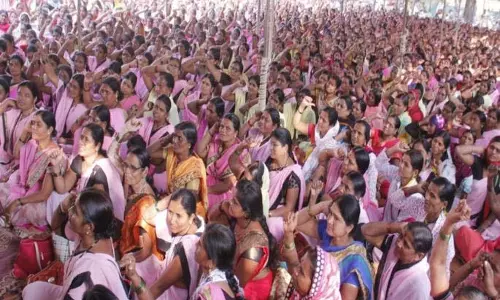 भत्तों में लाखों रुपये खत्म होने से तुपा और आंगनवाड़ी आंटी भूखे रह रहे भत्तों में लाखों रुपये खत्म होने से तुपा और आंगनवाड़ी आंटी भूखे रह रहे