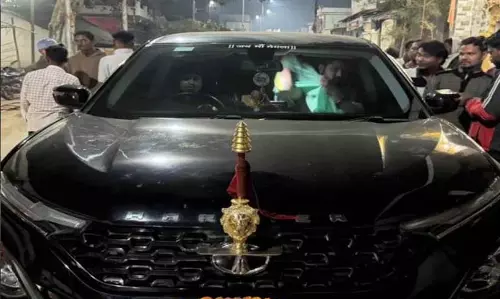 CG BREAKING: प्रसिद्ध कथावाचक सड़क हादसे में बाल-बाल बचे CG BREAKING: प्रसिद्ध कथावाचक सड़क हादसे में बाल-बाल बचे
