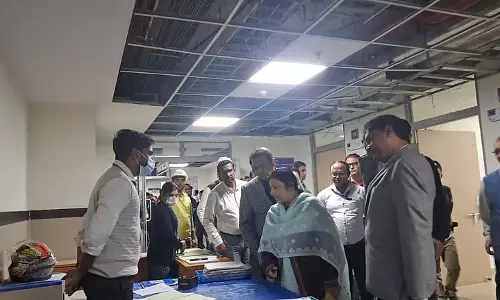 Health Secretary ने नॉर्थ बंगाल मेडिकल कॉलेज का दौरा किया, नए कैंसर ब्लॉक की उम्मीद Health Secretary ने नॉर्थ बंगाल मेडिकल कॉलेज का दौरा किया, नए कैंसर ब्लॉक की उम्मीद