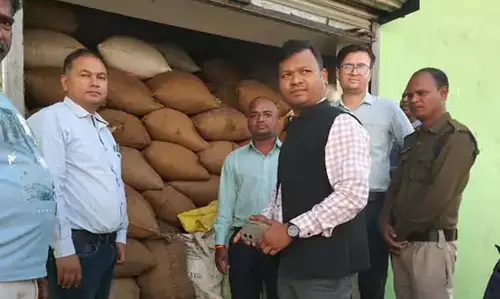 बलौदाबाजार में प्रशासन की सख्ती, पलारी और भाटापारा में 605 बोरी अवैध धान जब्त बलौदाबाजार में प्रशासन की सख्ती, पलारी और भाटापारा में 605 बोरी अवैध धान जब्त