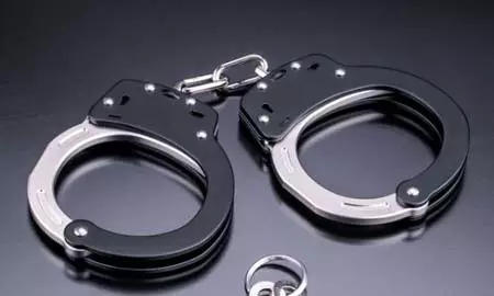 बहरा-गूंगा बनकर मोबाइल चुराने वाला गिरफ्तार, चंदा मांगने के नाम पर देता था वारदात को अंजाम बहरा-गूंगा बनकर मोबाइल चुराने वाला गिरफ्तार, चंदा मांगने के नाम पर देता था वारदात को अंजाम