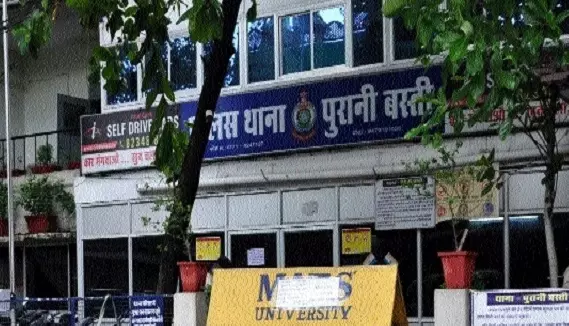 रायपुर : महिला पुलिसकर्मी के साथ बलात्कार रायपुर : महिला पुलिसकर्मी के साथ बलात्कार